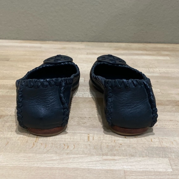 Tory Burch Minnie Travel Black Leather Flats Size 6 M Big Logo Ballet Slip On - Picture 10 of 13
